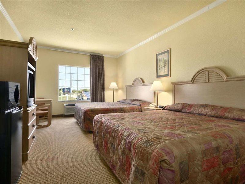 Super 8 By Wyndham San Antonio/Alamodome Area Hotel Kültér fotó