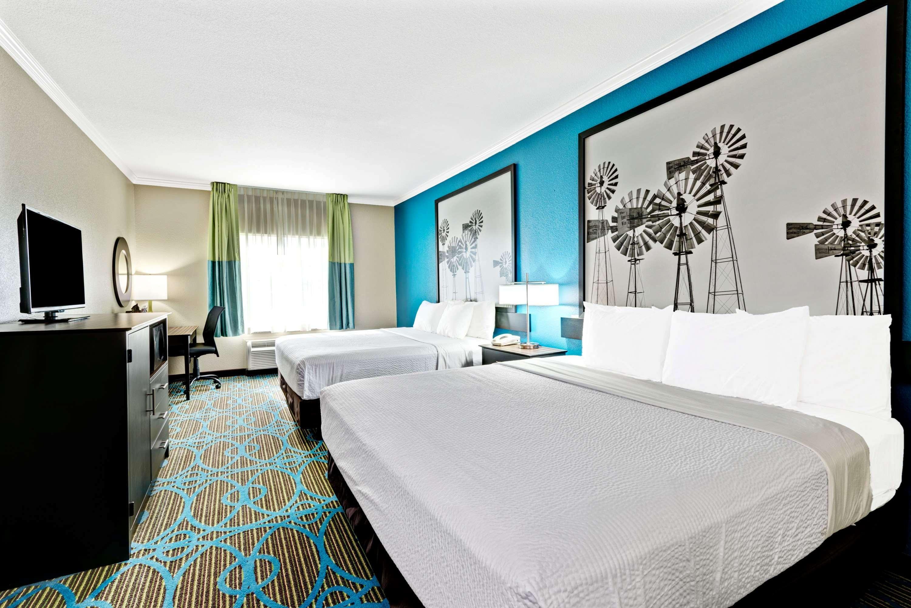 Super 8 By Wyndham San Antonio/Alamodome Area Hotel Kültér fotó