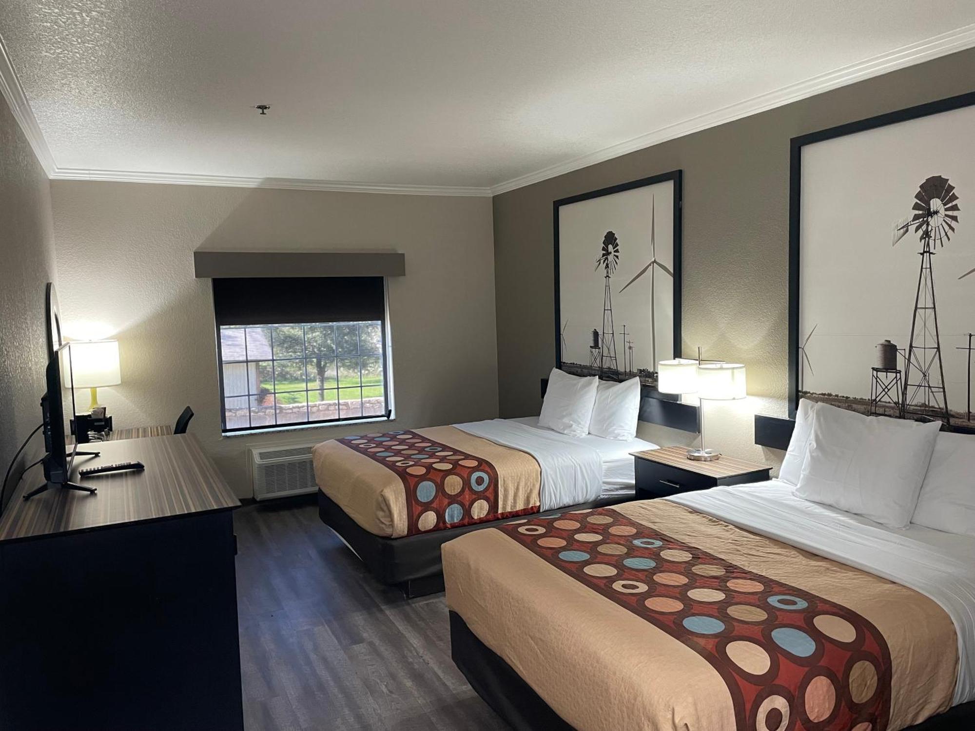 Super 8 By Wyndham San Antonio/Alamodome Area Hotel Kültér fotó